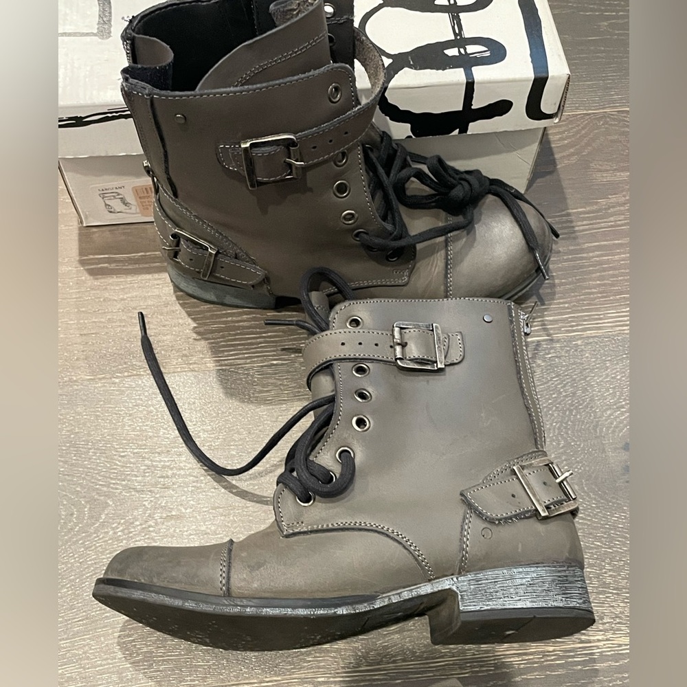 Dolce Vita combat boot
